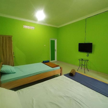 Villa Batu Tua Puncak RedPartner Bogor Eksteriør billede