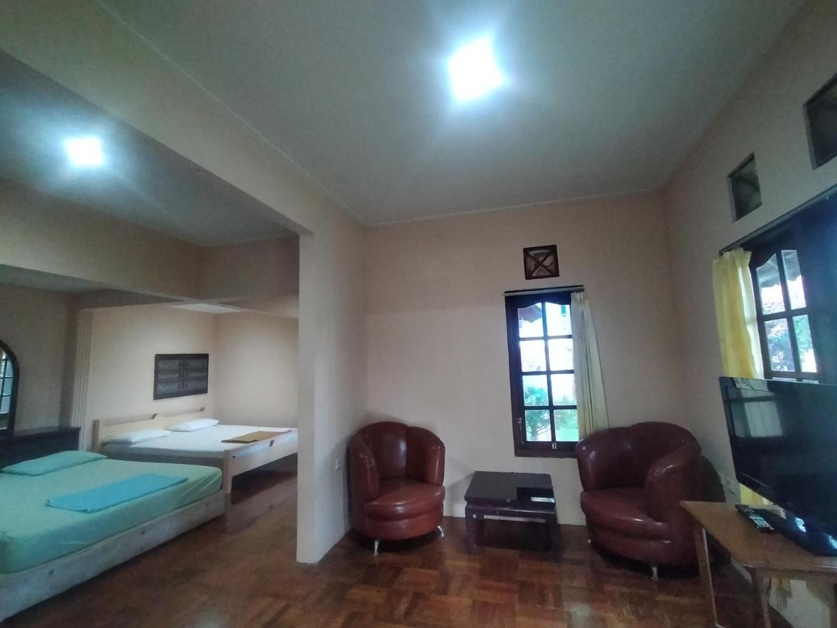 Villa Batu Tua Puncak RedPartner Bogor Eksteriør billede