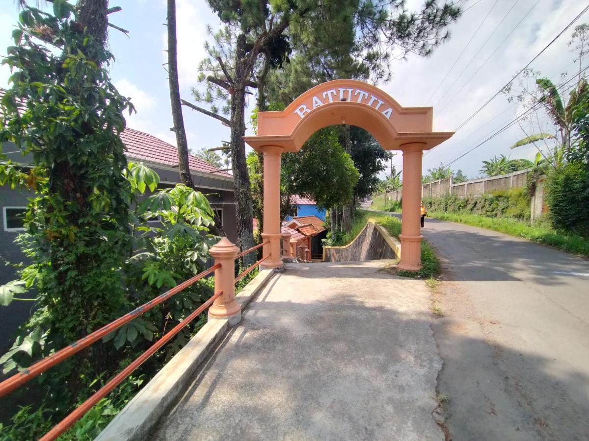 Villa Batu Tua Puncak RedPartner Bogor Eksteriør billede