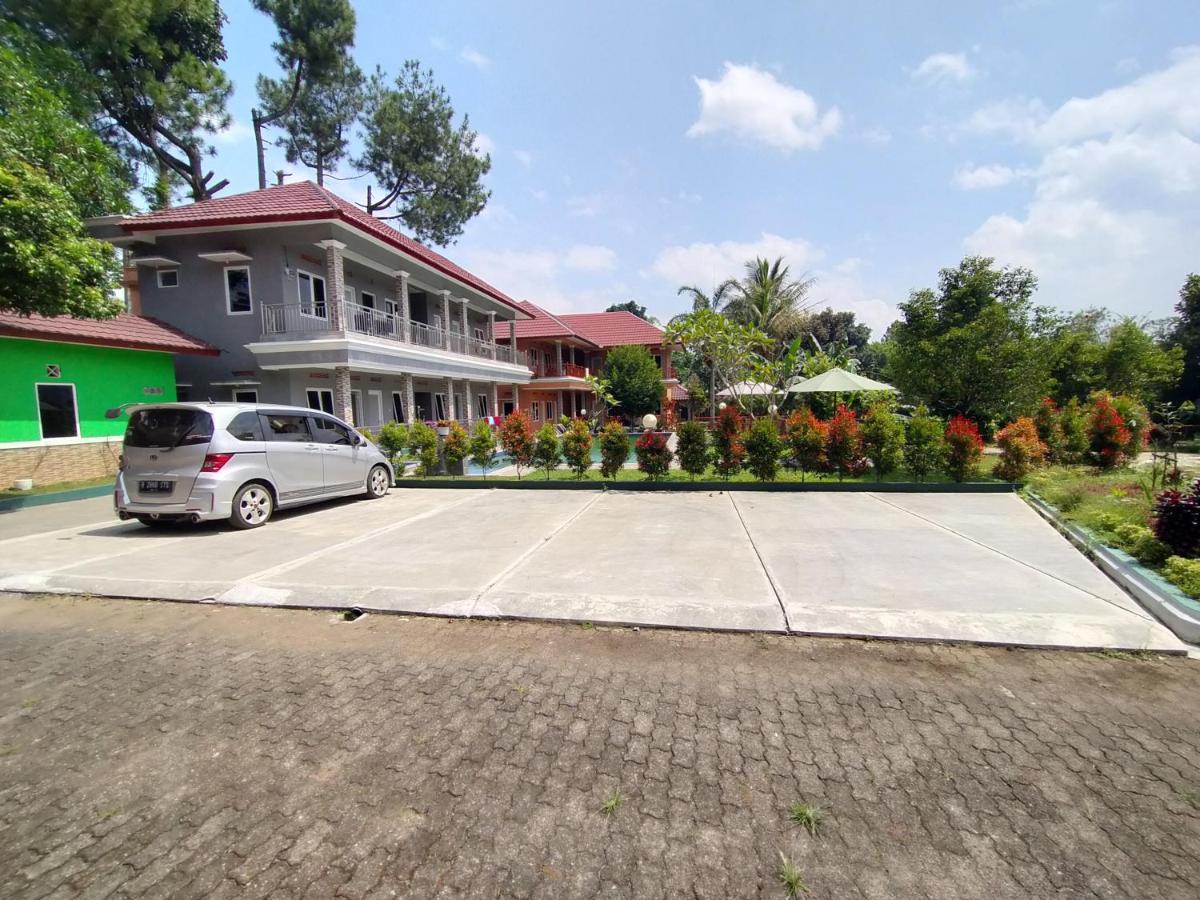 Villa Batu Tua Puncak RedPartner Bogor Eksteriør billede
