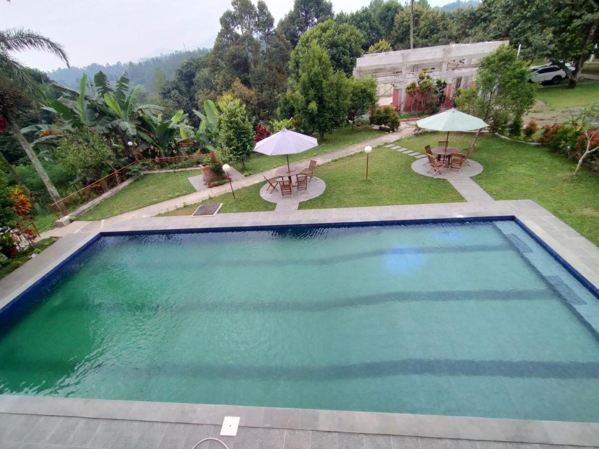 Villa Batu Tua Puncak RedPartner Bogor Eksteriør billede